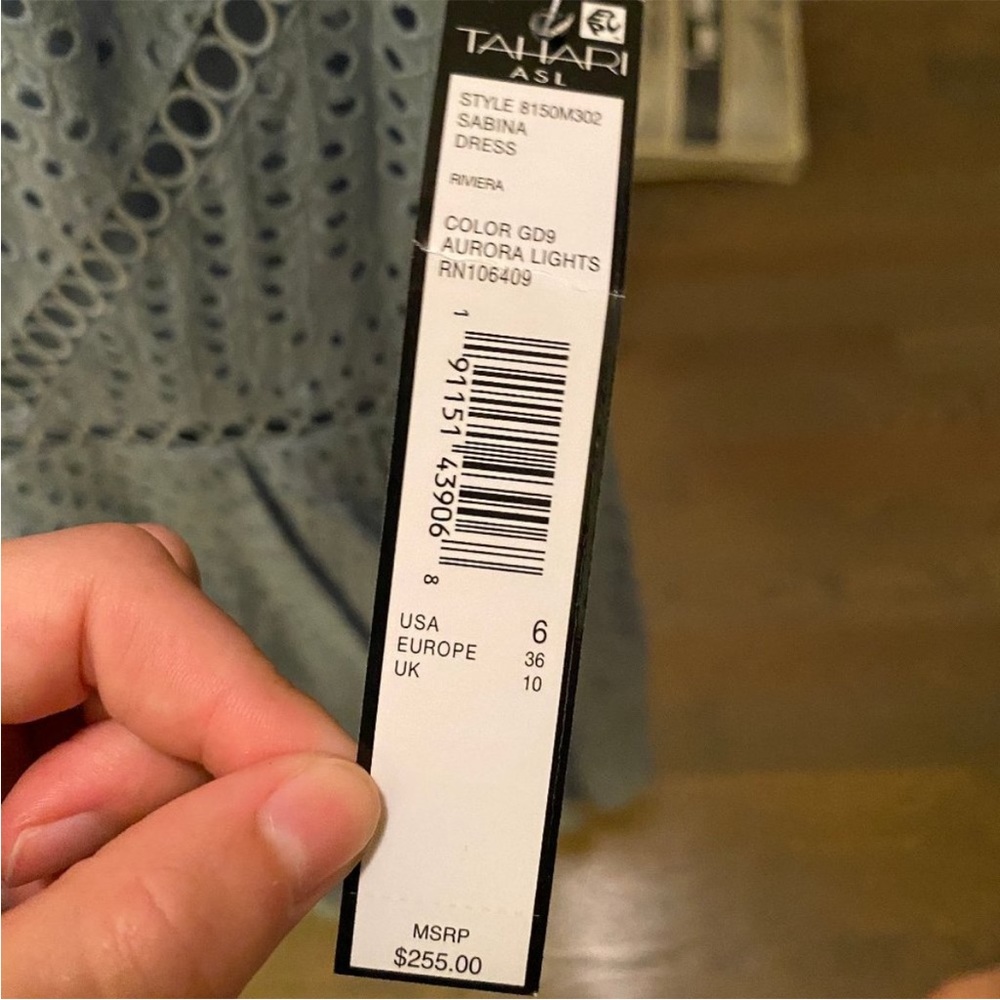 RSP $225 Tahari ASL Sabina Dress size 8 light blue - Picture 4 of 5